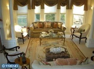 5 Chase Cir, Fort Washington, PA 19034