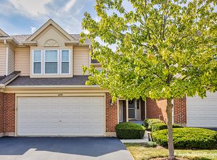1690 Penn Ct, Crystal Lake, IL 60014