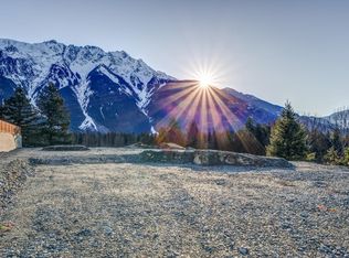 1770 Pinewood Dr, Pemberton, BC V0N2L3