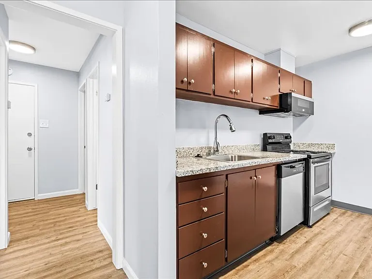 2500 Dana St — Photo 45