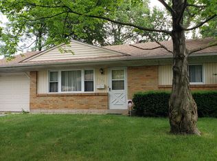 5582 Roche Dr, Columbus, OH 43229