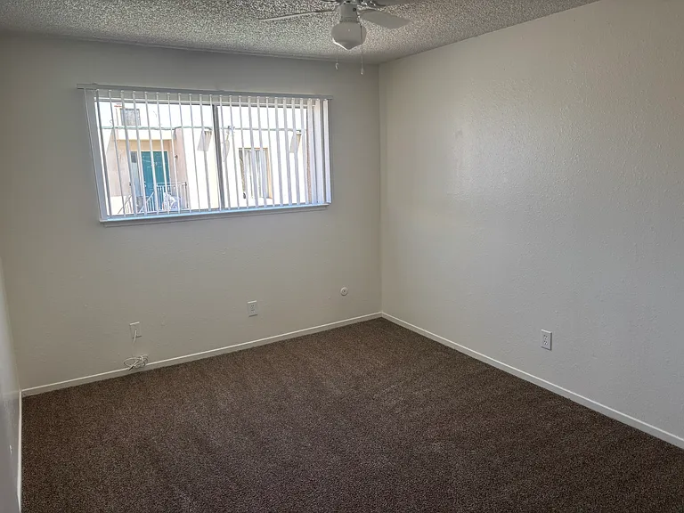 Sierra Vista Apts — Photo 11
