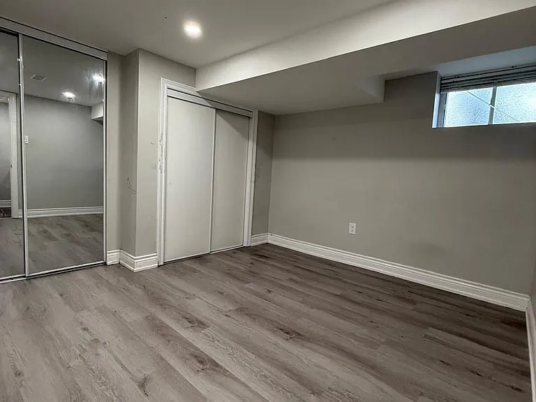 146 Brenda Cres #BASEMENT — Photo 11