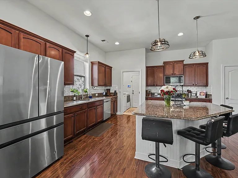 203 Topsaw Ln — Photo 16