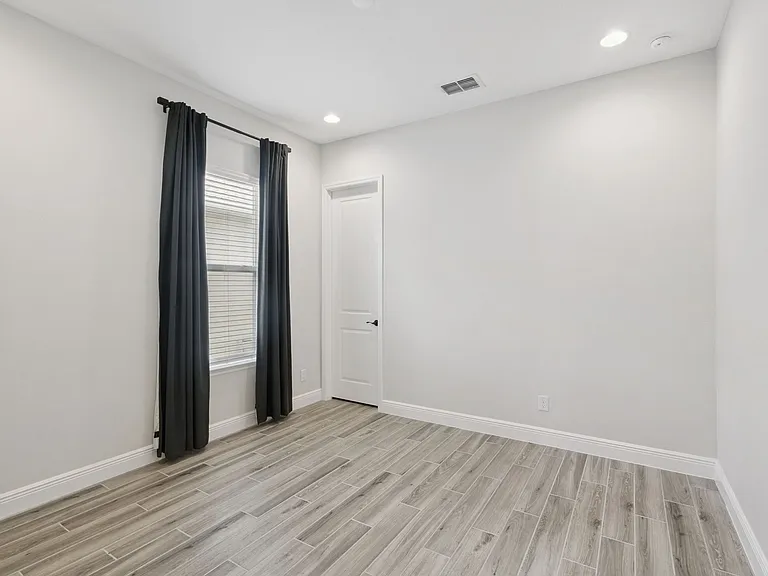 7790 Four Seasons Blvd — Photo 19