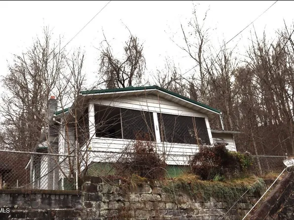 120 Templeton St, Appalachia, VA 24216