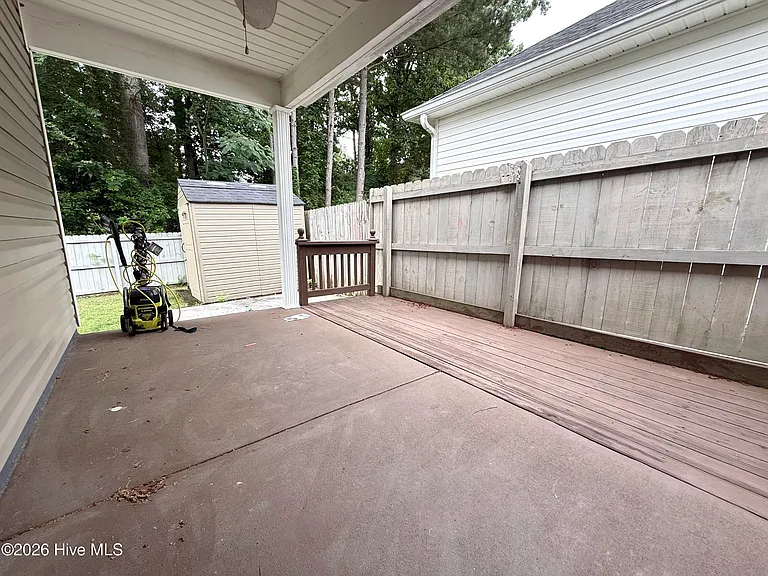453 Connemara Trl — Photo 14