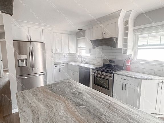 4th image of 13693 McGuire St