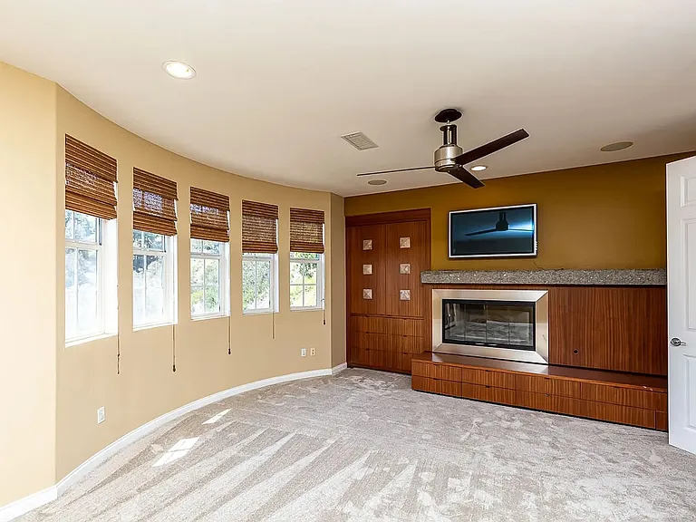 2515 Ridgegate Row — Photo 10