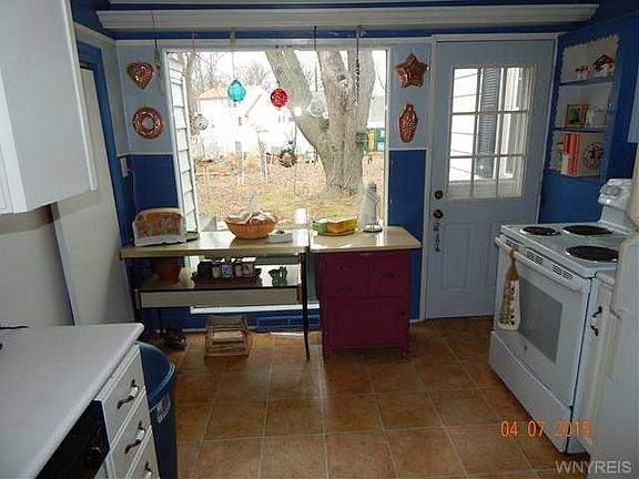 4th image of 8360 Laughlin Dr