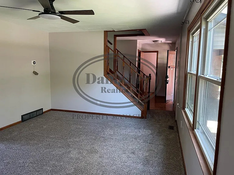 3018 Gleneagle Dr — Photo 3