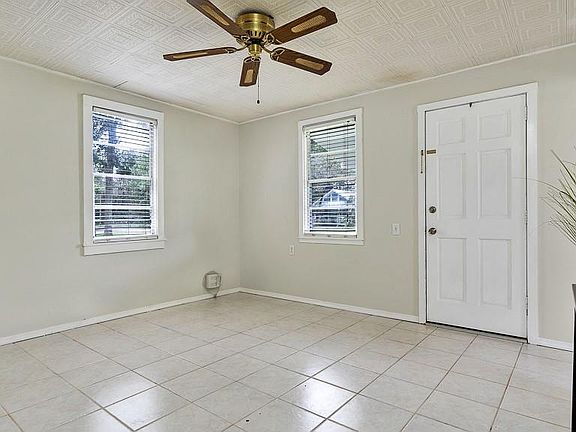 5th image of 12707 Woodleigh Ave