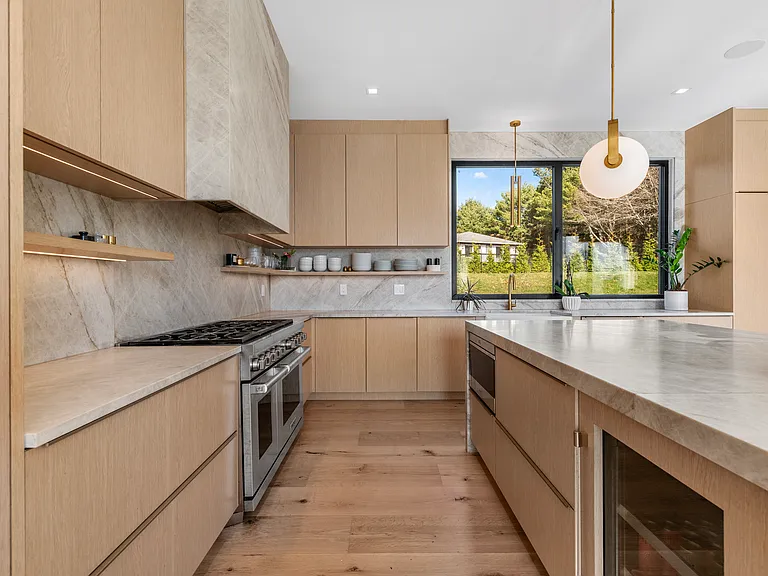 307 Montauk Hwy — Photo 5