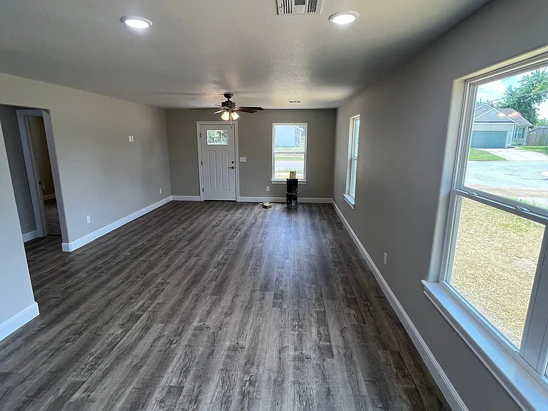 1730 Indiana Ave — Photo 10