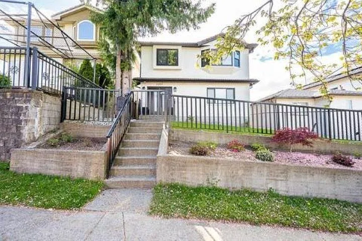 3177 Rupert St #A — Photo 18