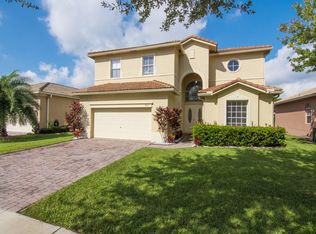 5711 Place Lake Dr, Fort Pierce, FL 34951