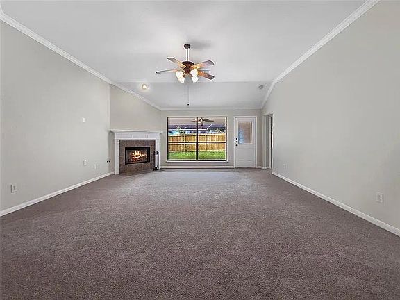 2nd image of 10402 Bellerose Ln