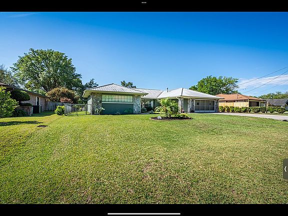 3rd image of 5440 SE 22nd Pl