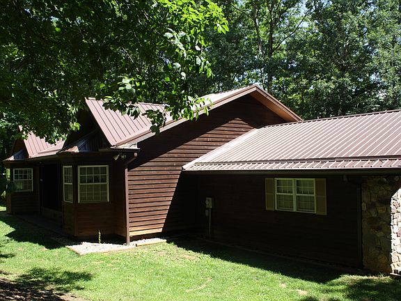 5th image of 717 Fairway Dr
