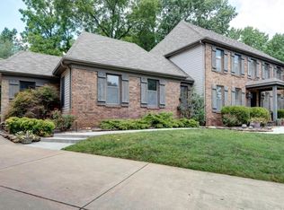 1443 S Cedar Ridge St, Springfield, MO 65809