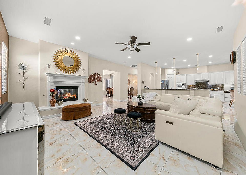 1st image of 46211 Roadrunner Ln