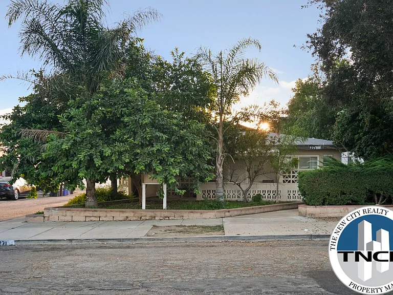 271 N Palm Ave — Photo 4