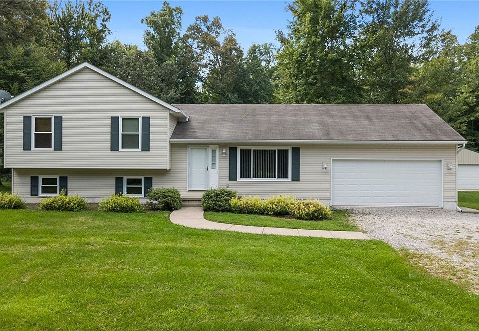 1st image of 4033 Court Rd
