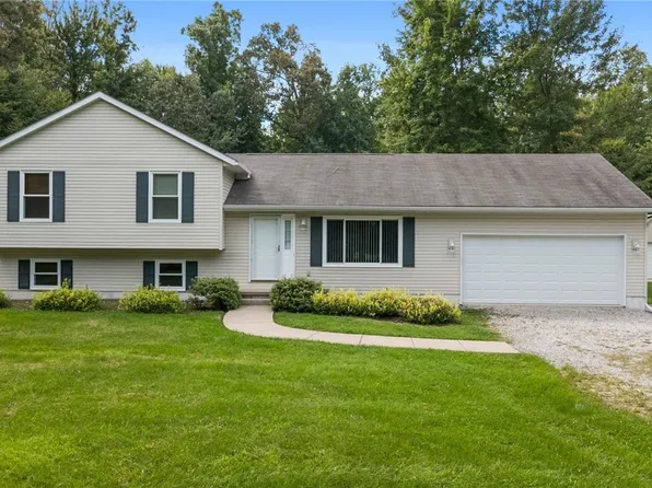 4033 Court Rd, Wakeman, OH 44889
