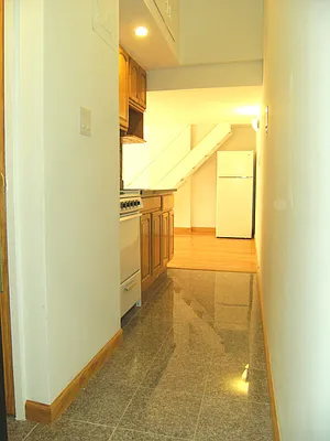 Rented by City Connections Realty | media 35