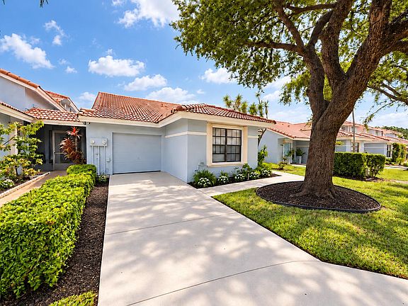 2nd image of 9815 WATERMILL Circle #F