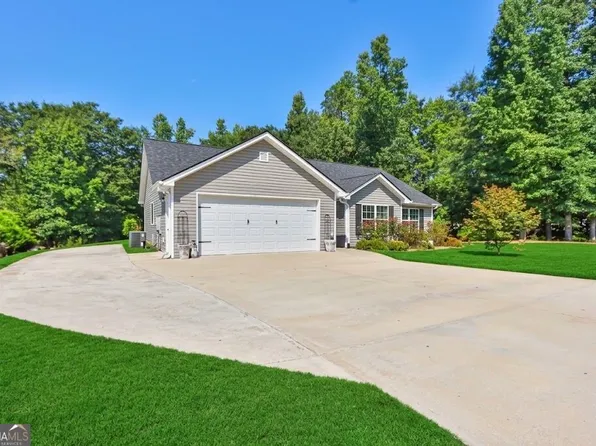 3710 Silver Hill Cir, Gainesville, GA 30507