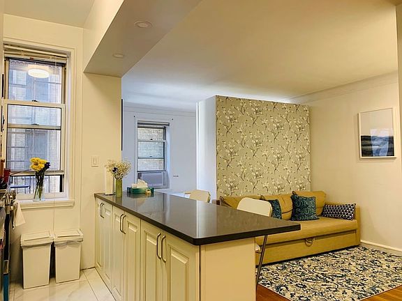 5th image of 305 W 52nd St APT 3M