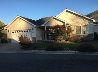 107 SE Turnage Ct, Grants Pass, OR 97527