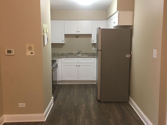3rd image of 5704 S Archer Ave #3B