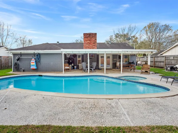 2712 Perry Ln, Alvin, TX 77511