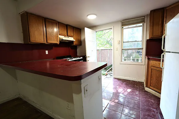 Rented by Empyreal Realty, Inc. | media 3