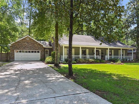 2nd image of 103 Century Oak Ln