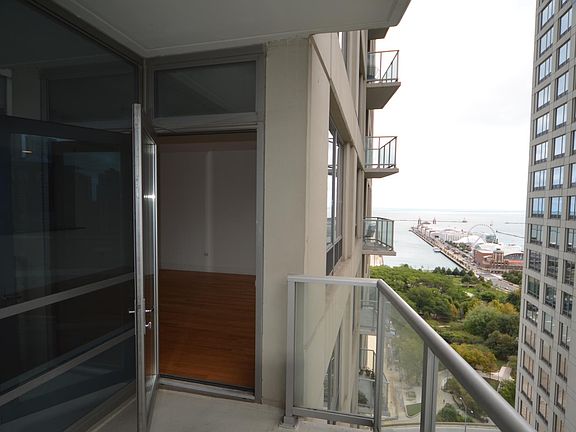 3rd image of 600 N Lake Shore Dr APT 2402