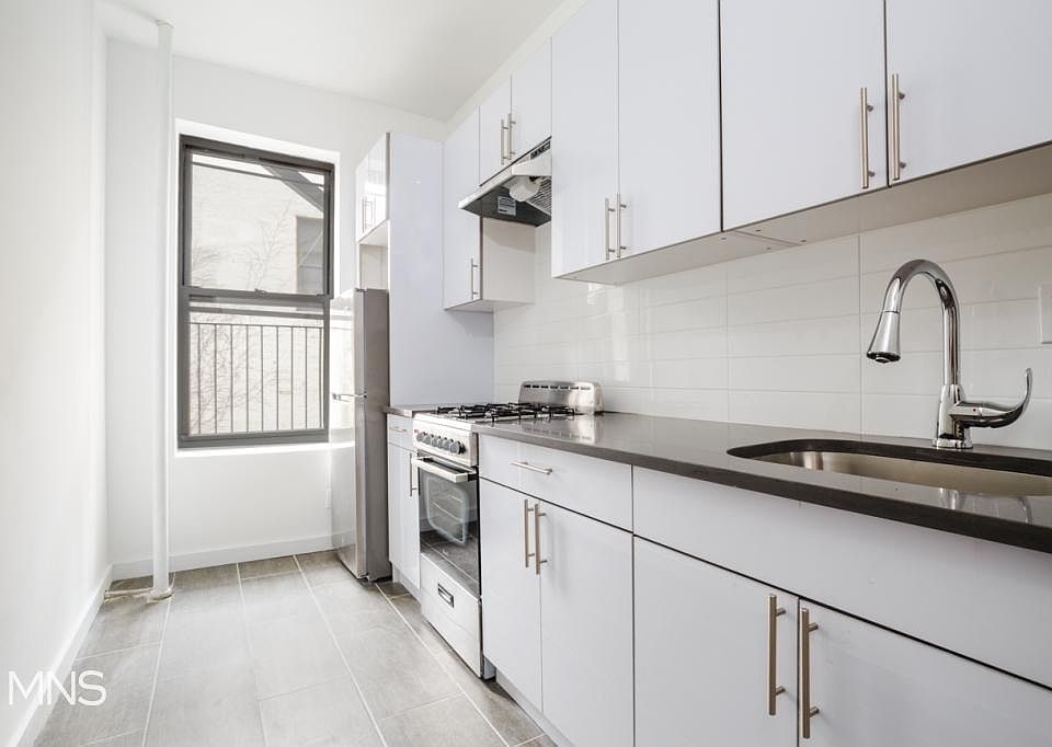 1st image of 2310 A C Powell Blvd APT 3