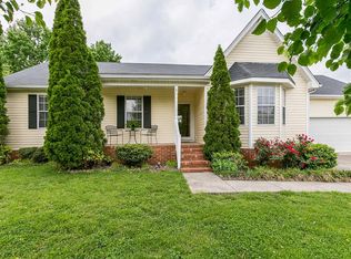 1810 Pecan Ridge Dr, Murfreesboro, TN 37128