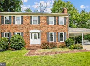 1404 Oakbrooke Ave, Alexandria, VA 22308