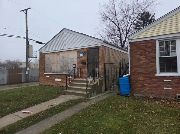 4644 S Leamington Ave, Chicago, IL 60638