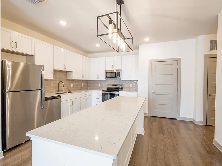 Allure Apartments — Photo 44