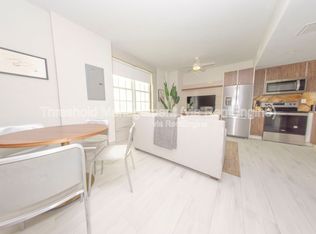 820 Ocean Dr APT 305, Miami Beach, FL 33139