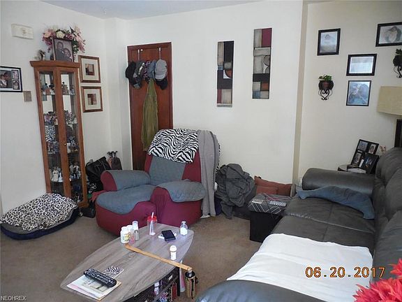 5th image of 990 & 992 Caddo Ave