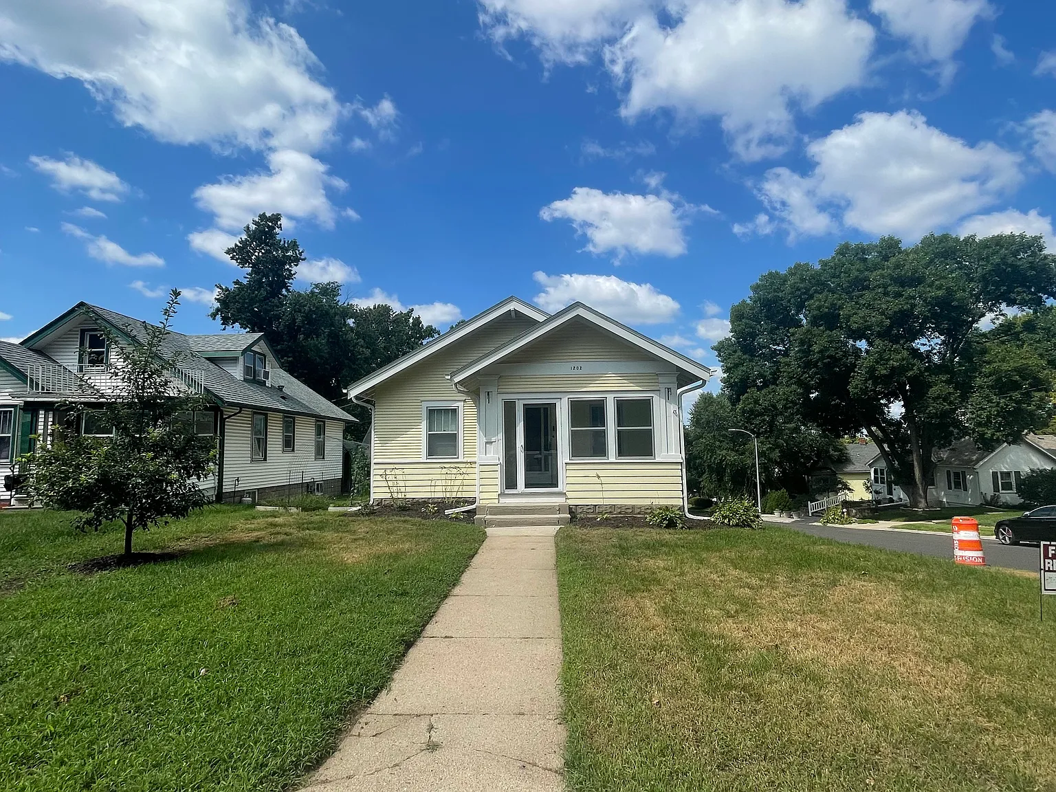 3 bed, 1387 sqft, $2,000 — Photo 3