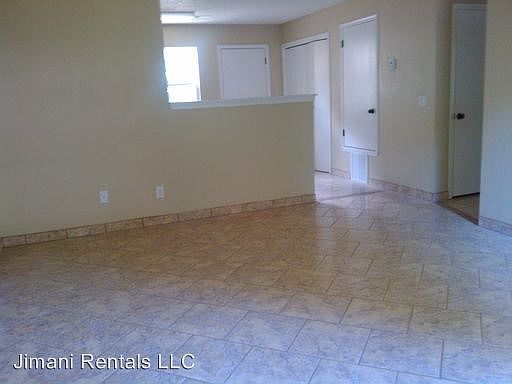 2nd image of 1114 NW D St