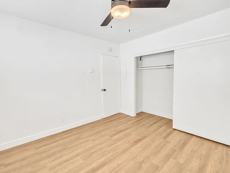 535 W 3rd St — Photo 21