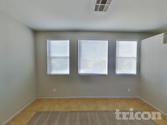 2nd image of 2911 Extravagant Ave