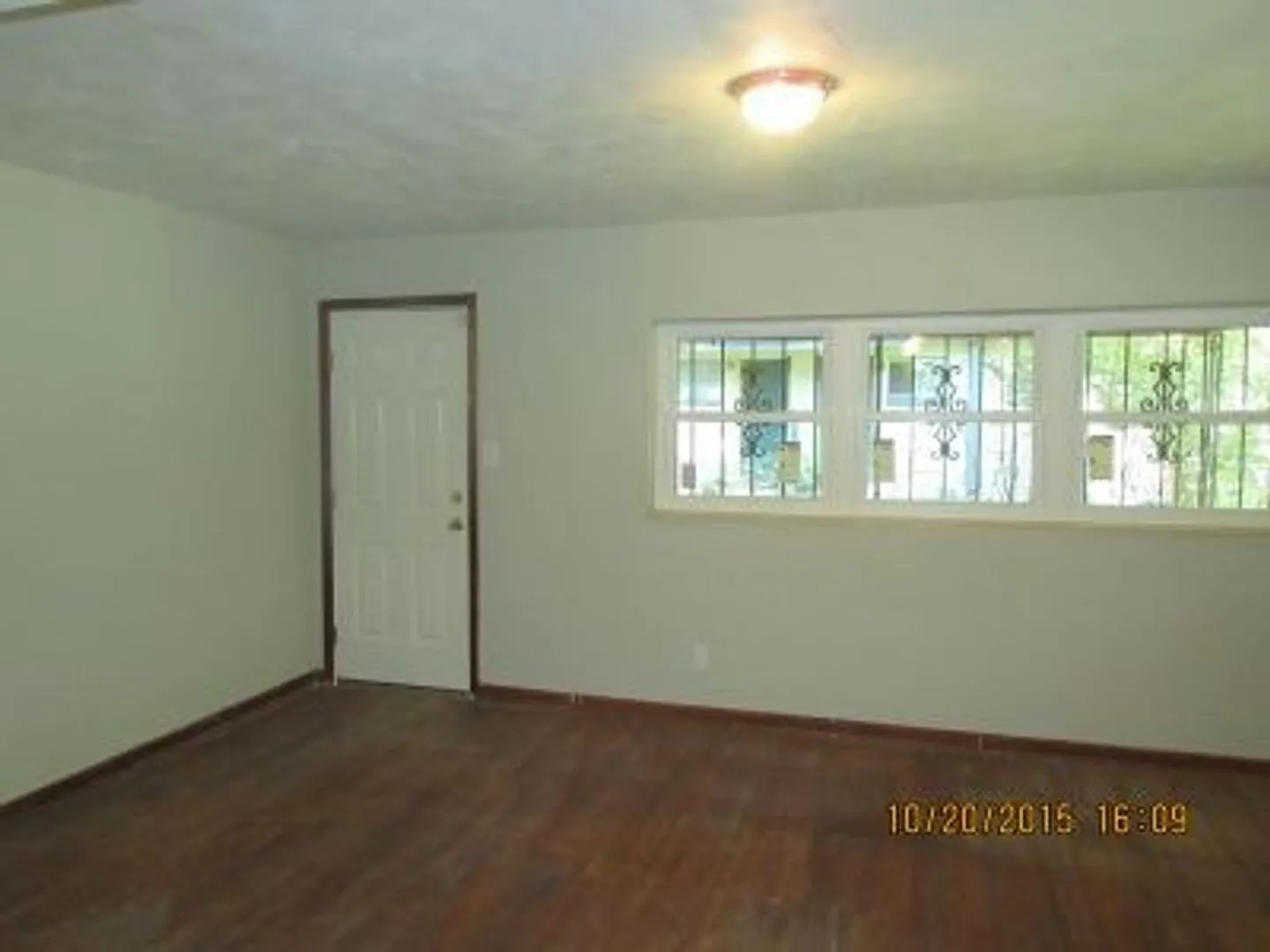 832 Arkansas St - Large Backyard — Photo 3